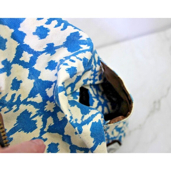 Kavu Free Range Backpack Blue White Aztec Design Outdoor